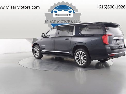 Used 2022 GMC Yukon XL Denali image 6