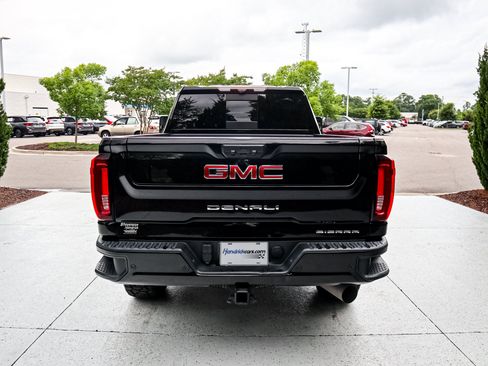 Used 2021 GMC Sierra 2500 Denali w/ Denali Ultimate Package AWD/4WD image 9