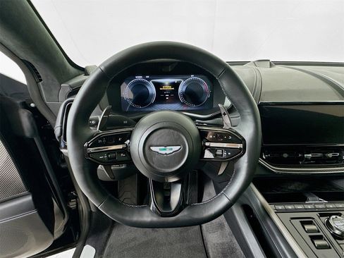 Used 2025 Aston Martin DBX 707 image 11