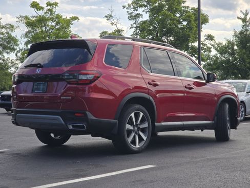 Certified 2023 Honda Pilot Touring image 20