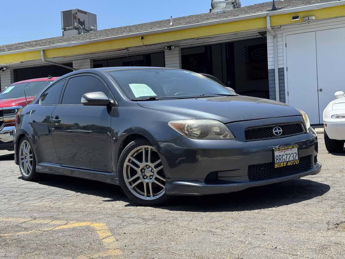 Used 2007 Scion tC FWD image 2