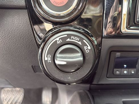 Used 2024 Nissan Titan Platinum Reserve w/ Moonroof Package image 29