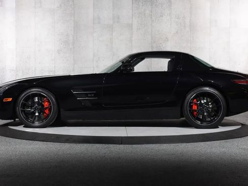 Used 2012 Mercedes-Benz SLS AMG Coupe image 2