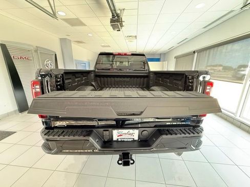 Used 2025 GMC Sierra 2500 Denali w/ Denali Reserve Package image 8