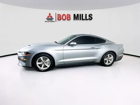 Used 2023 Ford Mustang Coupe RWD image 4