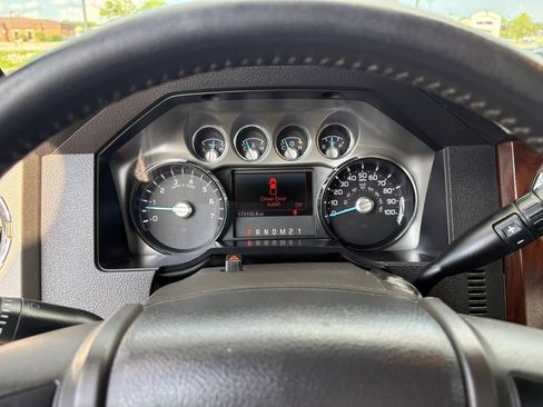 Used 2011 Ford F250 Lariat w/ Lariat Ultimate Pkg AWD/4WD image 17