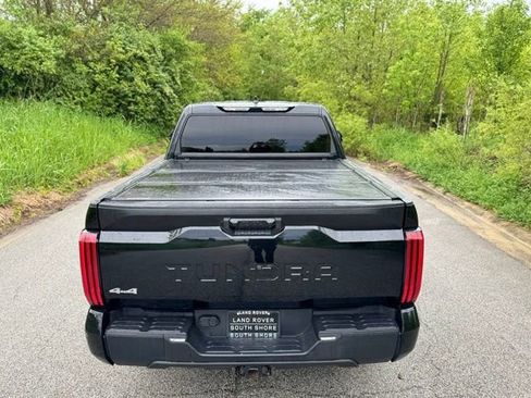 Used 2022 Toyota Tundra SR5 w/ SR5 Convenience Package AWD/4WD image 7