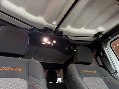 Used 2021 Jeep Gladiator Mojave image 16