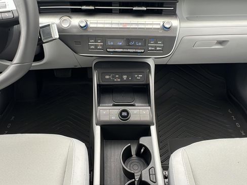 Certified 2024 Hyundai Kona SEL w/ Convenience Package FWD image 15