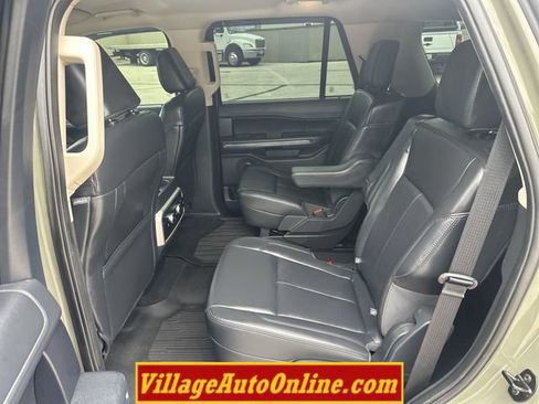 Used 2024 Ford Expedition XLT AWD/4WD image 36