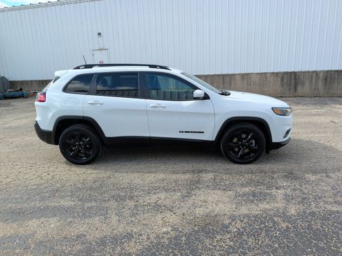 Used 2021 Jeep Cherokee Latitude Plus image 6