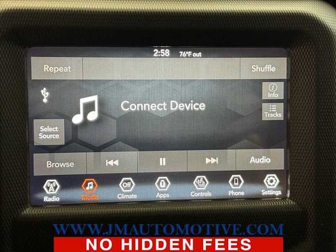 Used 2019 Jeep Wrangler Unlimited Sahara w/ Cold Weather Group AWD/4WD image 23