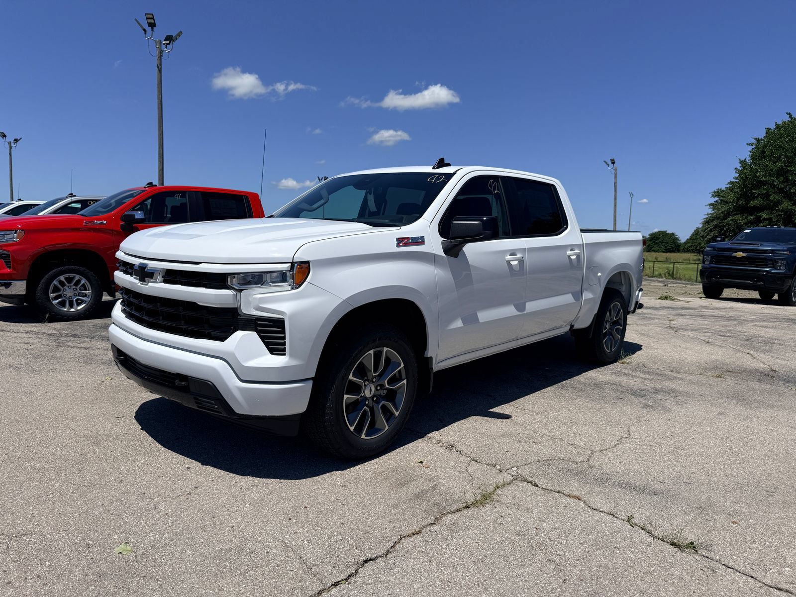 New 2026 Chevrolet Silverado 1500 RST w/ Z71 Off-Road Package AWD/4WD image 2