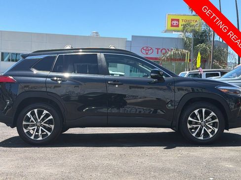 Certified 2023 Toyota Corolla Cross XLE w/ Convenience Package FWD image 3