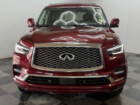Used 2021 INFINITI QX80 Luxe w/ All-Season Package image 4