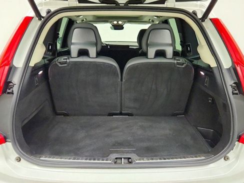 Used 2023 Volvo XC90 B5 Plus AWD/4WD image 23