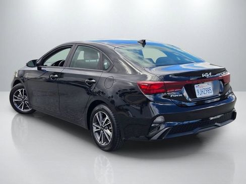Used 2023 Kia Forte LXS w/ LXS Technology Package FWD image 6