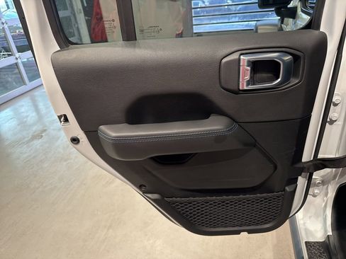 Used 2021 Jeep Wrangler Unlimited Rubicon 4xe w/ Cold Weather Group image 31