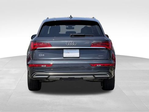 Used 2023 Audi Q5 2.0T Premium w/ Convenience Package AWD/4WD image 4