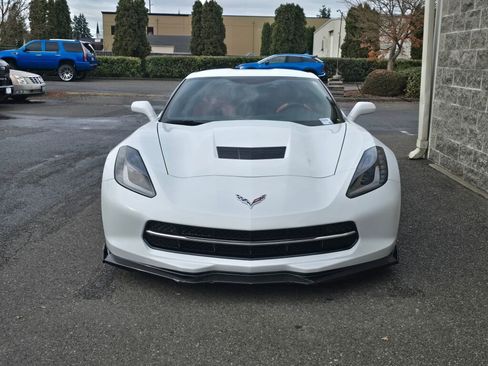 Used 2019 Chevrolet Corvette Stingray Coupe w/ Battery Protection Package image 12