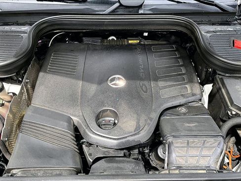 Certified 2024 Mercedes-Benz GLE 450 4MATIC image 9