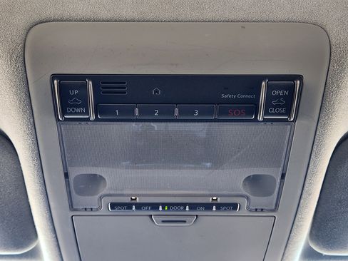 Used 2011 Lexus LS 460 L image 32