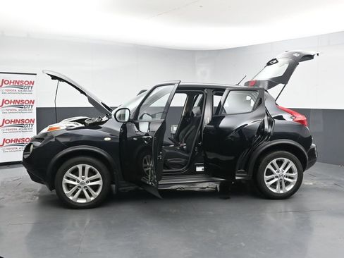 Used 2014 Nissan Juke S FWD image 39