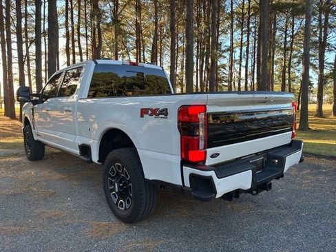 Used 2025 Ford F350 Platinum w/ FX4 Off-Road Package image 5