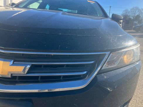 Used 2017 Chevrolet Impala LT image 28