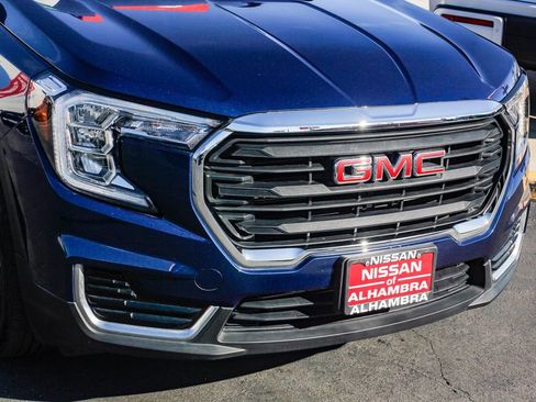 Used 2023 GMC Terrain SLE image 6