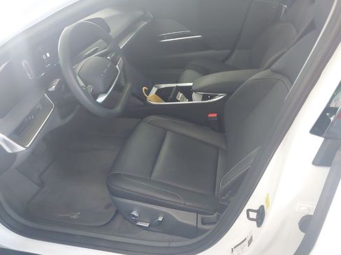 Used 2025 Lucid Air Touring AWD/4WD image 3