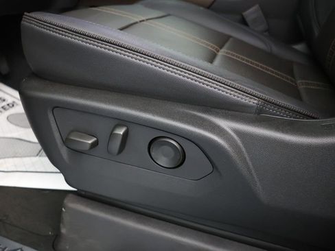 Used 2024 Chevrolet Silverado 2500 High Country w/ High Country Premium Package image 9