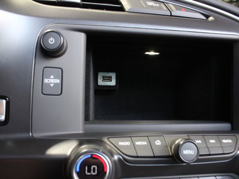 Used 2019 Chevrolet Corvette Stingray Coupe image 44