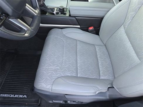Used 2023 Toyota Sequoia Limited image 33