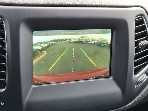 Certified 2021 Jeep Compass Latitude image 21