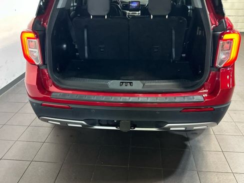 Used 2020 Ford Explorer XLT w/ Equipment Group 202A AWD/4WD image 12