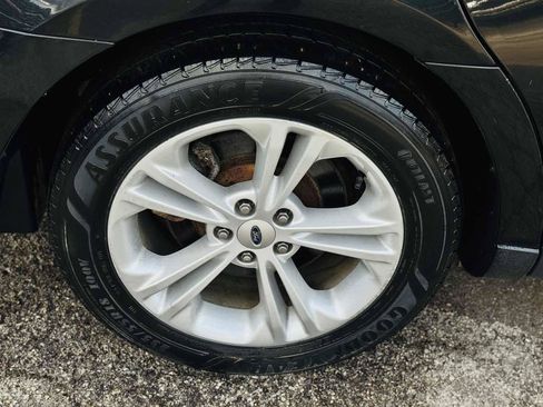 Used 2015 Ford Taurus SEL AWD/4WD image 6