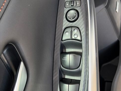 Used 2023 Nissan Sentra SR w/ SR Premium Package FWD image 17