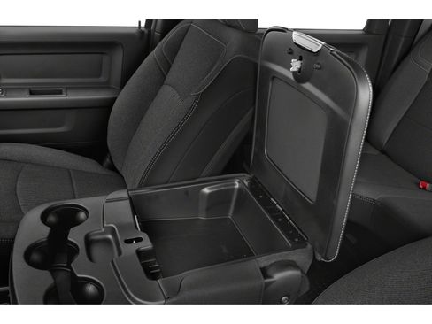 Used 2024 RAM 2500 Tradesman w/ Chrome Appearance Group AWD/4WD image 9