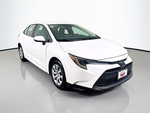 Certified 2024 Toyota Corolla LE FWD image 3