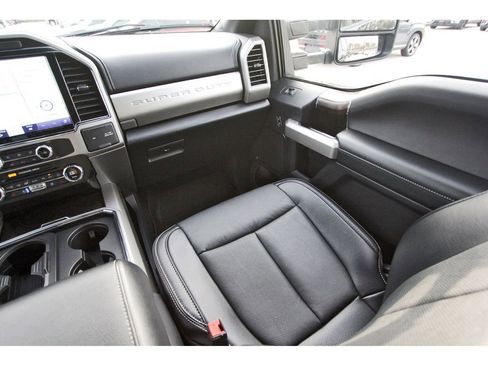 Used 2022 Ford F250 Lariat image 13