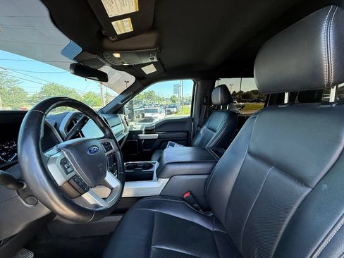 Used 2022 Ford F250 Lariat w/ Black Appearance Package AWD/4WD image 13