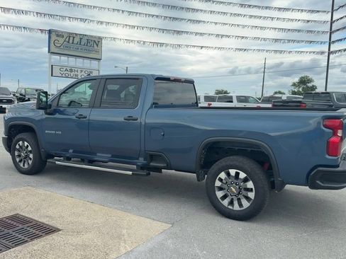 Used 2024 Chevrolet Silverado 2500 Custom w/ Custom Value Package AWD/4WD image 4