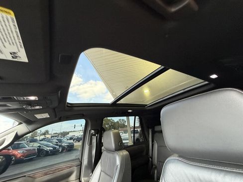 Used 2021 Chevrolet Tahoe LT w/ LT Signature Package AWD/4WD image 19