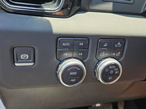 Used 2024 GMC Sierra 1500 AT4 w/ AT4 Preferred Package image 28
