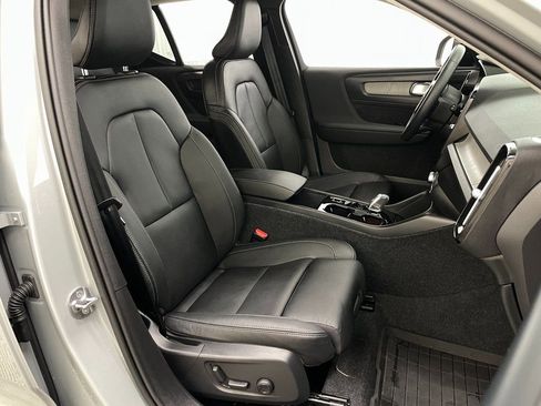 Used 2026 Volvo XC40 B5 Plus w/ Protection Package Premier image 40