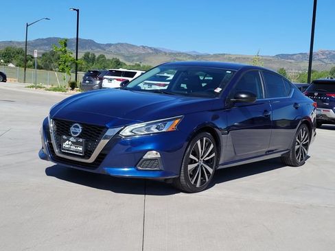 Used 2019 Nissan Altima 2.5 SR FWD image 1