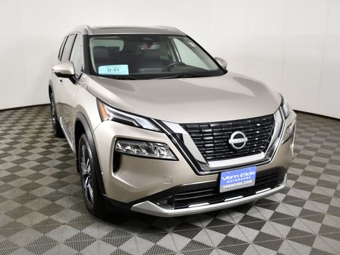 Used 2023 Nissan Rogue Platinum w/ Platinum Premium Package AWD/4WD image 3