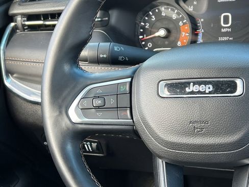 Used 2022 Jeep Compass Limited image 19