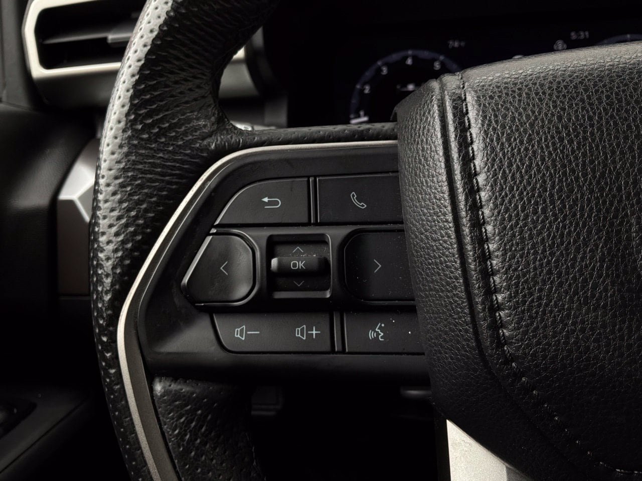 Used 2024 Toyota Tacoma TRD Off-Road w/ TRD Off Road Premium Package AWD/4WD image 49